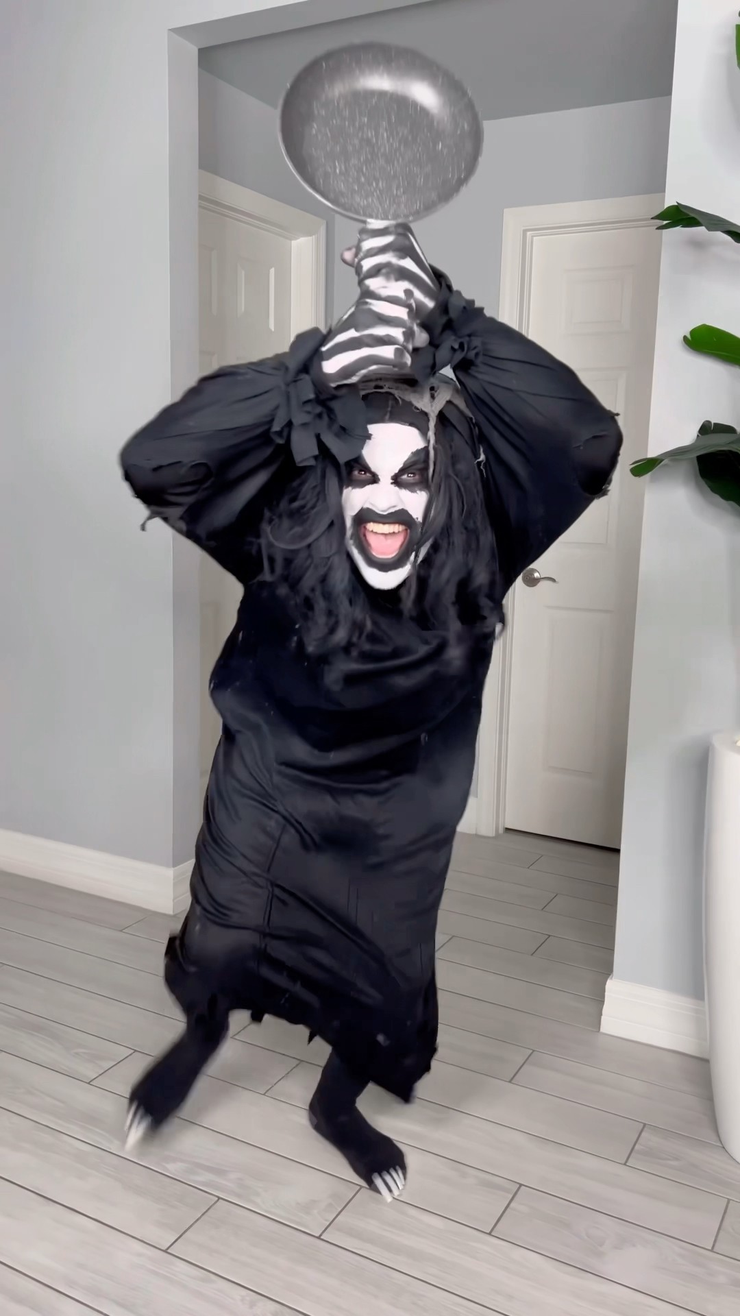 Monster is two steps ahead of clown ?? #shorts