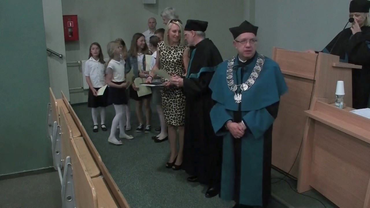 video to gif OLSZTYN: Rozdanie dyplomów Uniwersytetu Młodego Odkrywcy