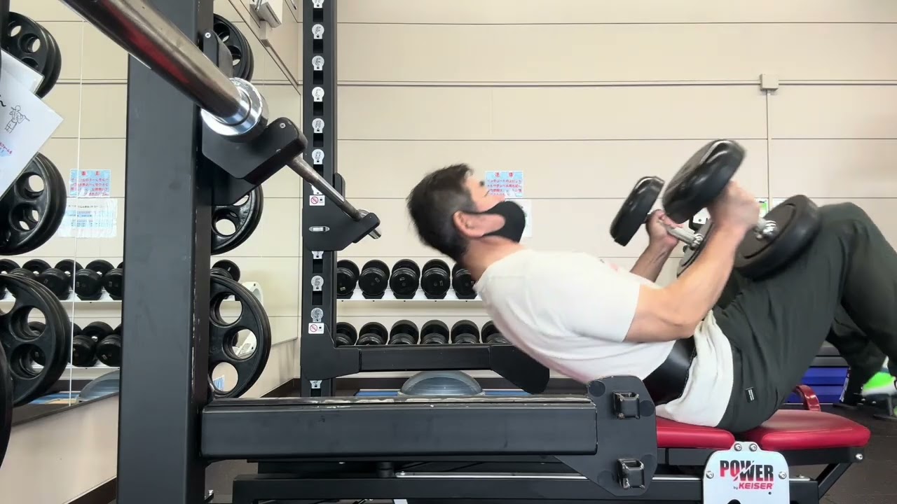 郵送不可　⚠️引越しの為格安で❗️早い者勝ち❗️ベンチプレス　ウェイト総重量90kg 全部見せます。ベンチプレス60kg〜ダンベルフライ20kg〜アセン
