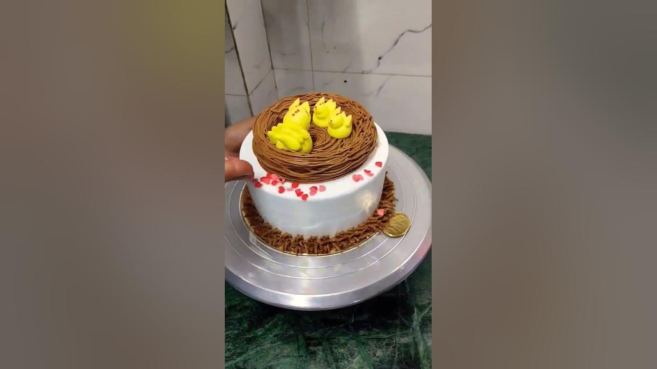 cake kesa laga comment me batao jaldi #homecake #cakelover ...