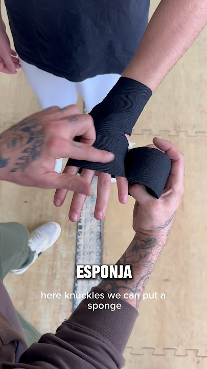 Boxing bandage 🥊 #tutorial #bandage #boxing #foryou #boxing #boxingday #fyp #viral