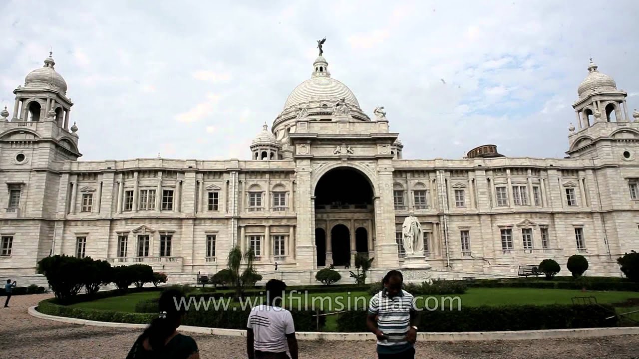The Victoria Memorial : memorial to Queen Victoria of England