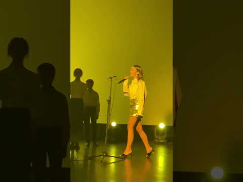 Анна Пересильд с песней И снова седая ночь из сериала Слово пацана Смотрел сериал