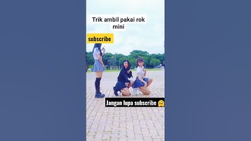Thumbnail of Trik Ambil Barang Jatuh pakai rok Mini 🤩 #shorts #viralshorts #trendingshorts