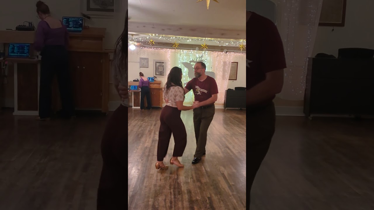 Monday Level-up Lessons - Bal-Swing w/ Josh & Emma - Out n in crossovers & send out