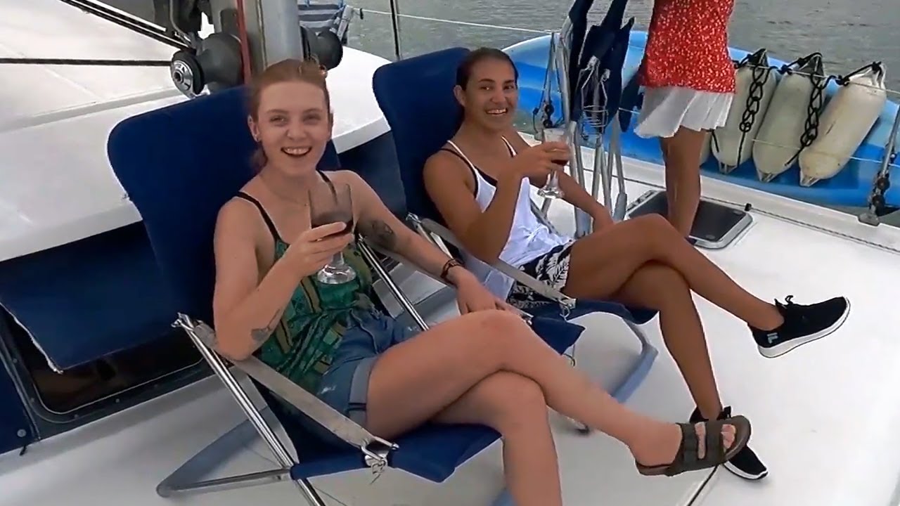 Ep. 416 The girls are living it up on a luxury boat – They don’t want to leave!