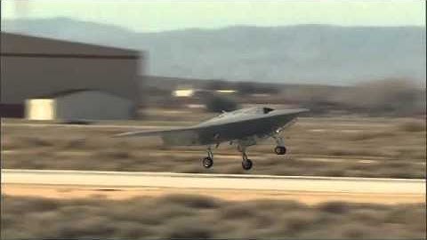 First Flight of the X-47B Unmanned Combat Aircraft - 60 sec. Feb 4, 2011