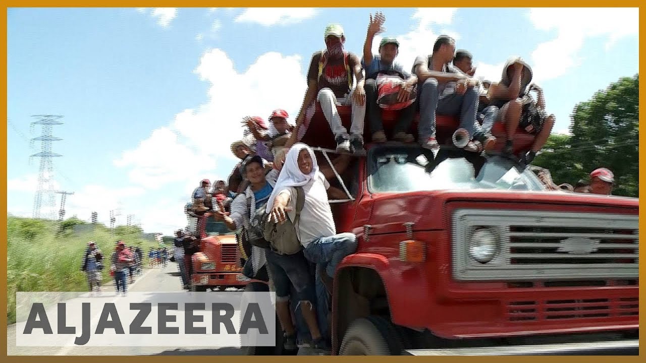 المكسيكيون يتجمعون لدعم قافلة المهاجرين، ويقدمون لهم المساعدة والدعم | الجزيرة الإنجليزية