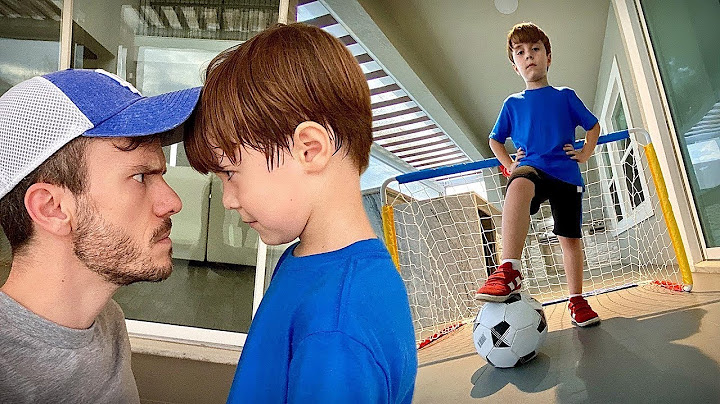 FUTEBOL com MARCOS na VARANDA de casa - Família Brancoala nos Estados Unidos