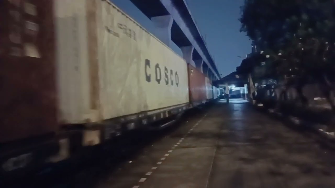 ขบวน 725 ไอซีดีลาดกระบัง - ท่าม่วง ALSTHOM ALS D.4139 ผ่านสถานีมักกะสัน 