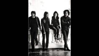 I&#39;m Mad - The Dead Weather (lyrics)