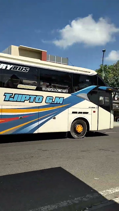 bus Tjipto, baru mengaspal start dari terminal sumenep @midiTVofficial  #shortsfeed #shortvideo