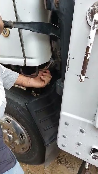 رفع كابينة سيارة ايسوزو  جامبو بسهوله How to rise Isuzu cabin.!؟