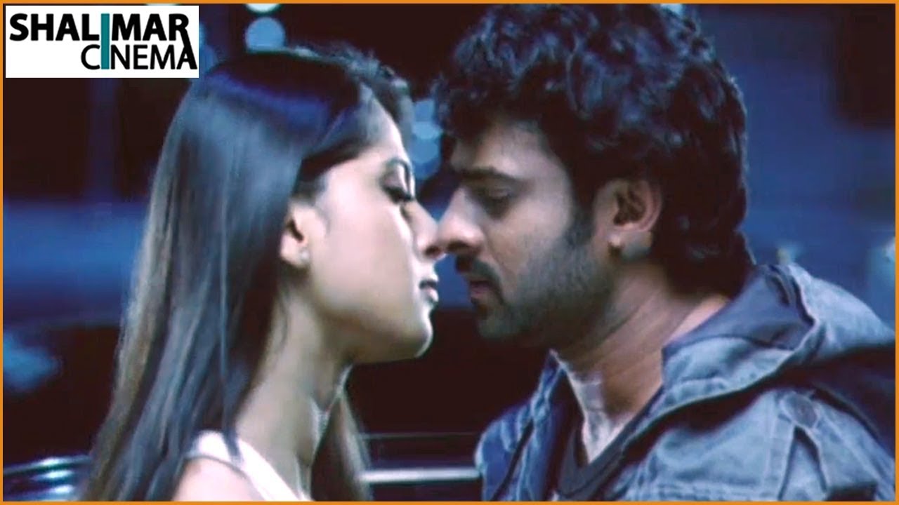 Anushka shetty kissing scene