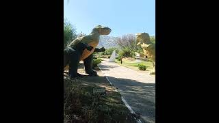 Dinosaurios en la Villa de Merlo, Provincia de San Luis, Argentina.