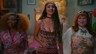 The girls have entered the party - HSMTMTS