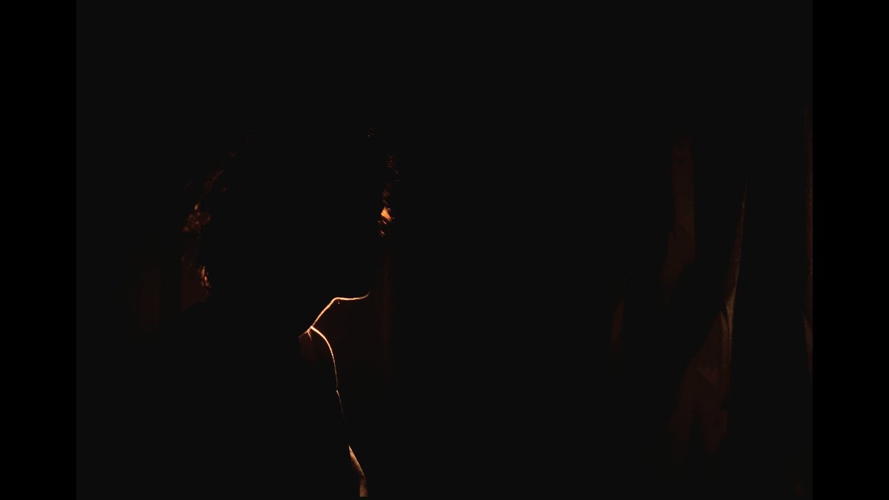 Experimental Music Video - When She Smiles (Featuring music by Gigi