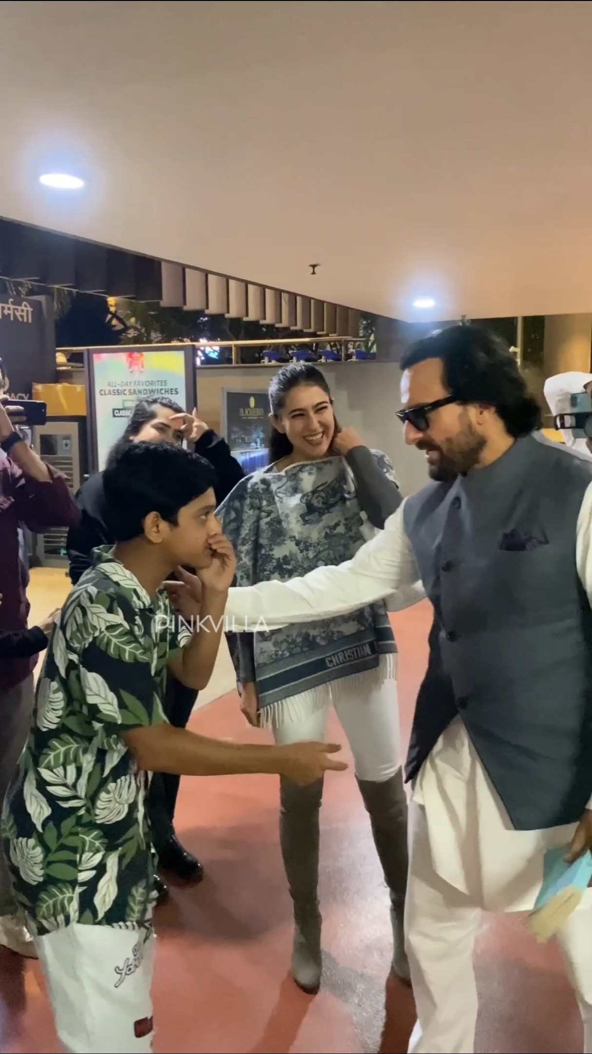 Saif Ali Khan's LITTLE FAN Impresses Him With Beatbox Skills ? | #shorts #bollywood #trending