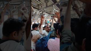 Mumbai Local Train Heavy Rush And Crowd Video | Local Train Rush On Monday #rush #crowd #heavy #rust
