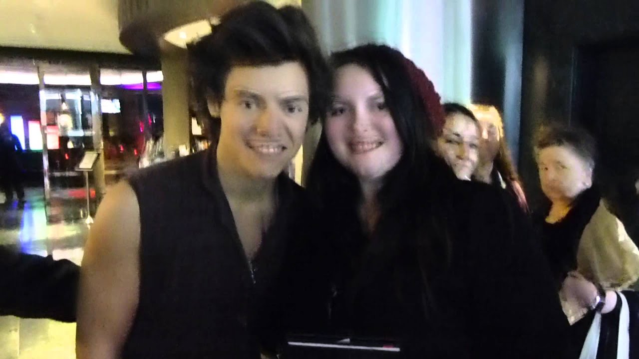 Meeting Harry Styles, greeting Liam and seeing the other boys too! Hamburg 12-05-13