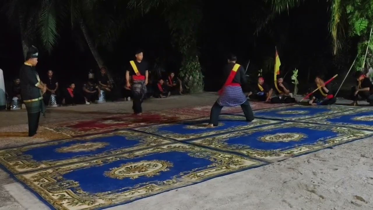 Permainan pentas parang BEWAQI oleh satria boya dan satria keting 