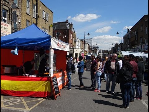 Homemade style Vegetarian Paella – freshly made Spanish food in Chapel Street Market, Angel, London