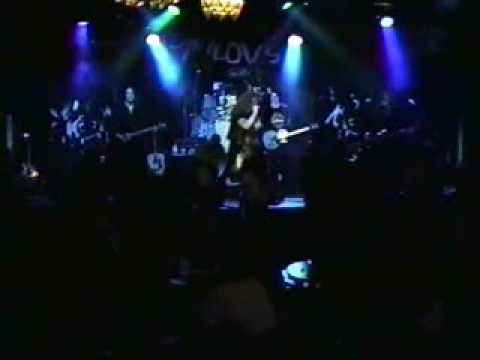 Conditioned Response play "Eyes of a Stranger" (Qu...