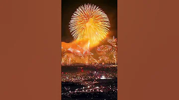 قطر أظهرت أبهر وأقوى الألعاب النارية حيث وصل إلى فوق السحاب Shorts الالعاب النارية Fireworks 
