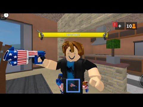 Playing mm2 as a bacon🥓🥓 (android) all hero, sheriff and murd wins