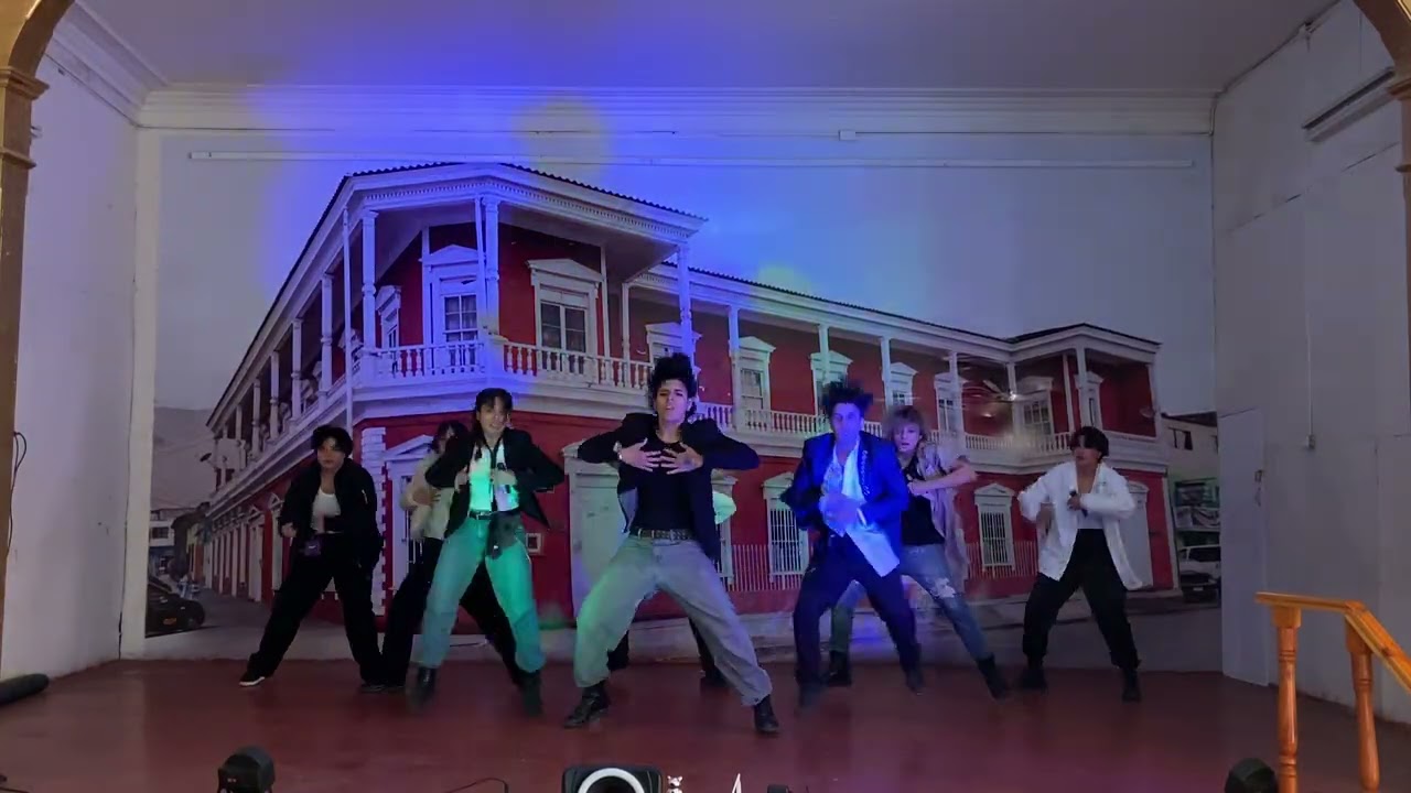 DIAMOND - do it STRAY KIDS • EXHIBICIÓN | K-NEO ZONE [8th edition]