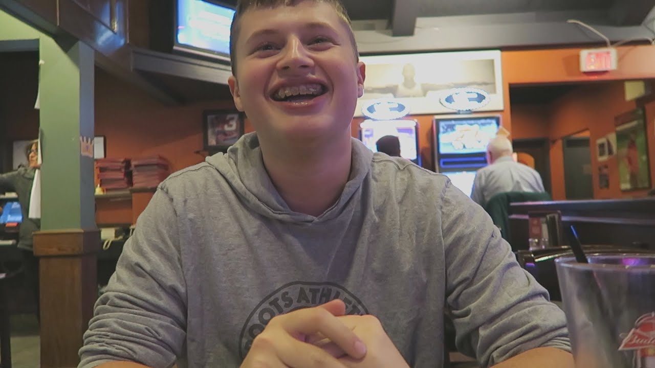 ГРЕЙЗЕР ПРИЕЗЖАЕТ В МОЙ УНИВЕРСИТЕТ (смешные видео и моменты с TheCampingRusher)