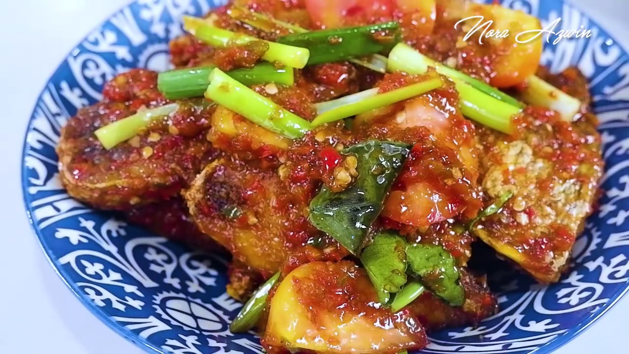Ikan Merah Tumis Berlada Kicap - Cooking with Nora - YouTube
