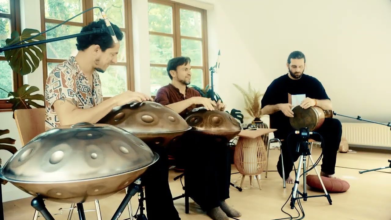 Spectral Engine - Alexandre Lora, Nadishana and Kirill Osherov