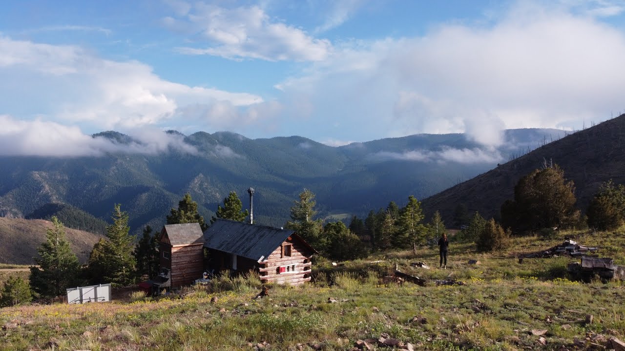 Tiny Off-Grid Cabin in the Rocky Mountains!