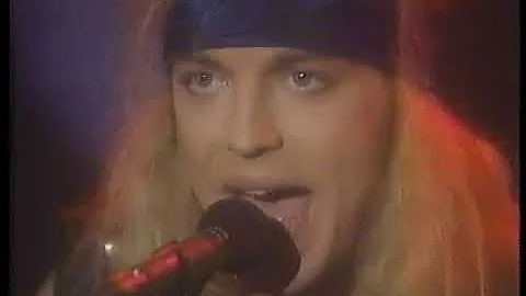 Poison - "Every Rose Has It's Thorn" acoustic on Arsenio, December 1990