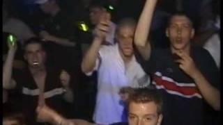 Famous Flashback 17/06/00 Que Club (1/9) Profile