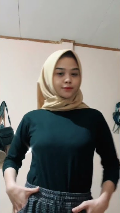 jilbab joget ada yang bulat tapi bukan tekad - asupan shorts