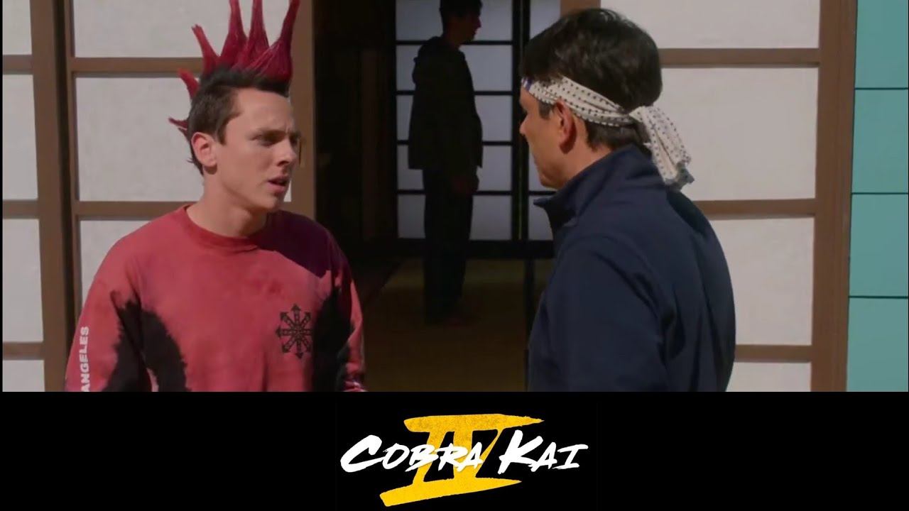 Cobra Kai Temporada 4 Clip | Todos rechazan a Halcon - YouTube