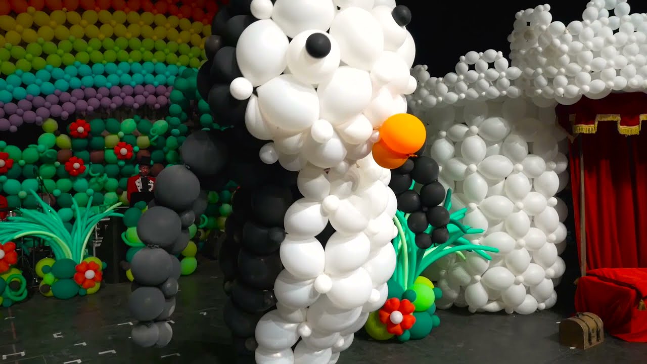 Teaser 30 000 balloons show  English