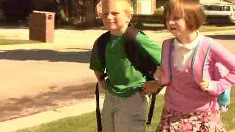 GPS Tracking Lets Kids Alert Parents In Case Of Emergency