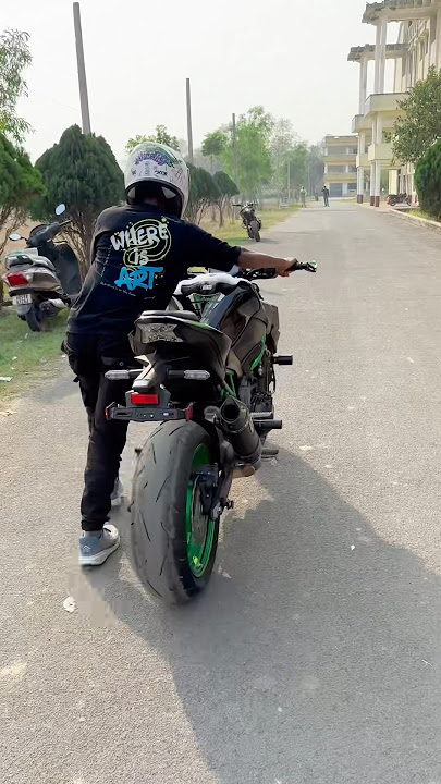 Students power 😂💥 short video #Viral #bikelover #z900 #rider #Kawasaki #Ninja #z900 #viral #Video