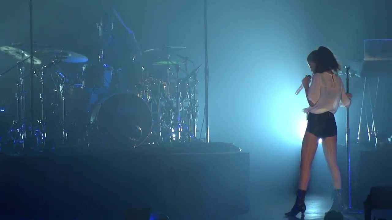 Selena Gomez - Love You Like A Love Song / Stars Dance Tour 2013, Belgium