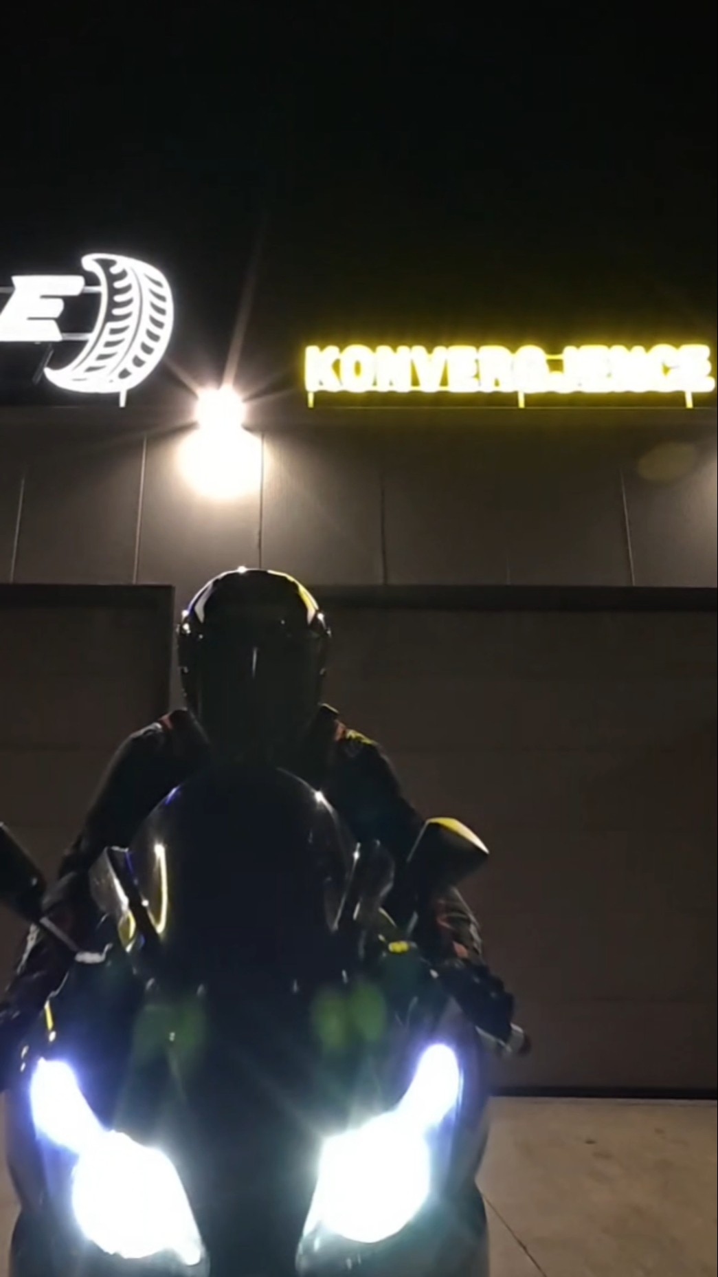 Zx6R - YouTube