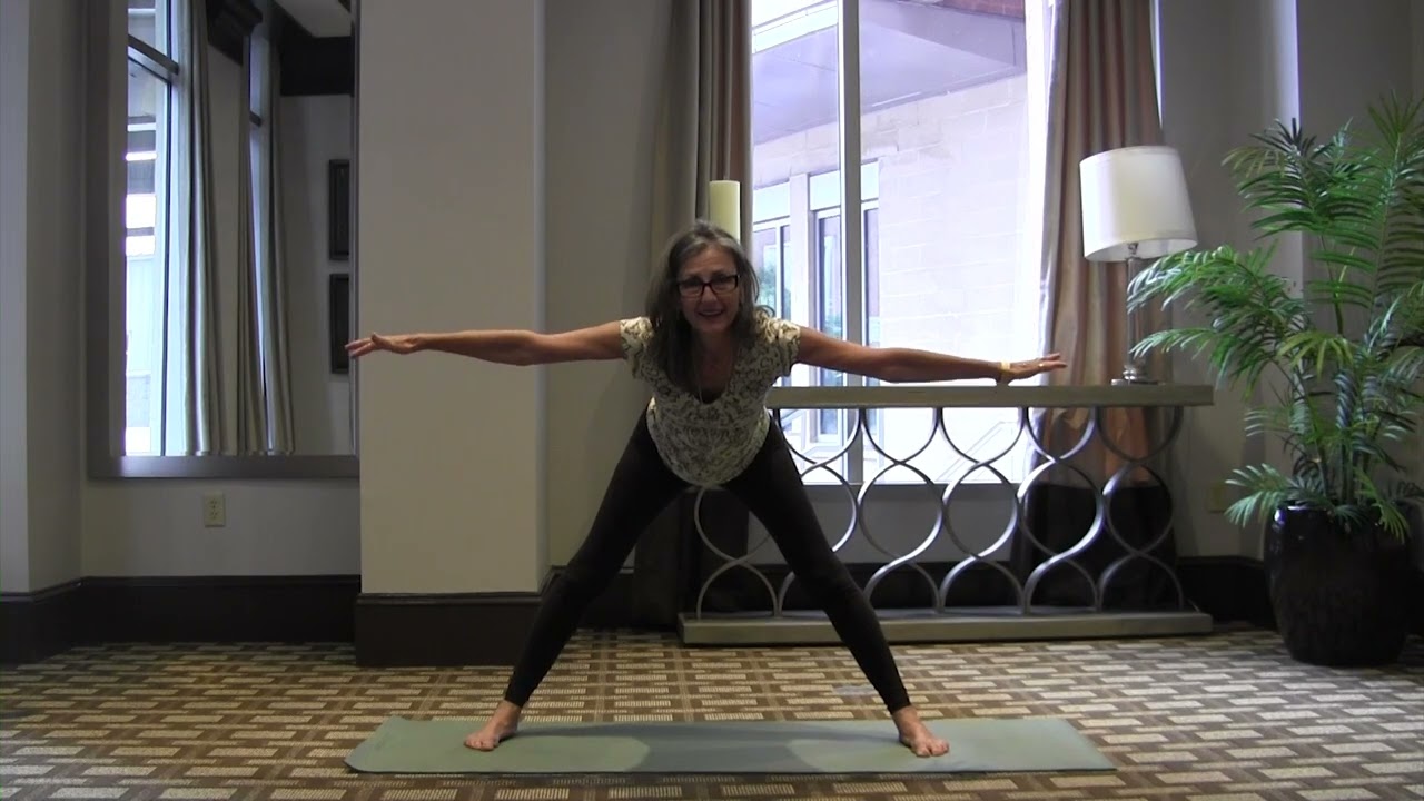 Awesome warrior pose, peaceful warrior side plank at aricherme yoga