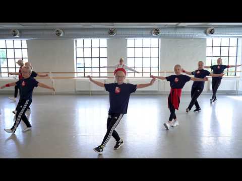 Video: Hvordan Lære Barn å Danse