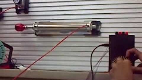 xy lanh khí nén tác động đơn, Nguyên lý hoạt động xy lanh khí nén