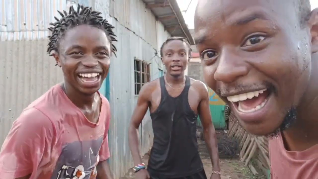 POP THE WATER BALLOON GAME GONE CRAZY 🤣🏃