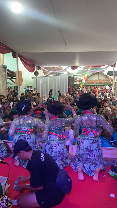 DWI KOMARA - SUNTEN JAYA LEMBANG #bajidoran #dwikomara #jaipongan #fyp #viralvideo