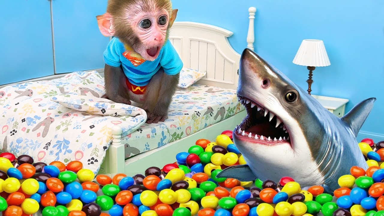 꼬마 원숭이 GoGo가 커다란 다이아몬드 도둑을 씩씩하게 물리쳤어요! 🐵💎✨- Gogo Monkey Aventure