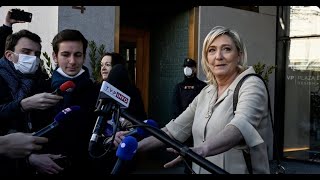 À 70 jours du scrutin, Marine Le Pen veut reprendre la main